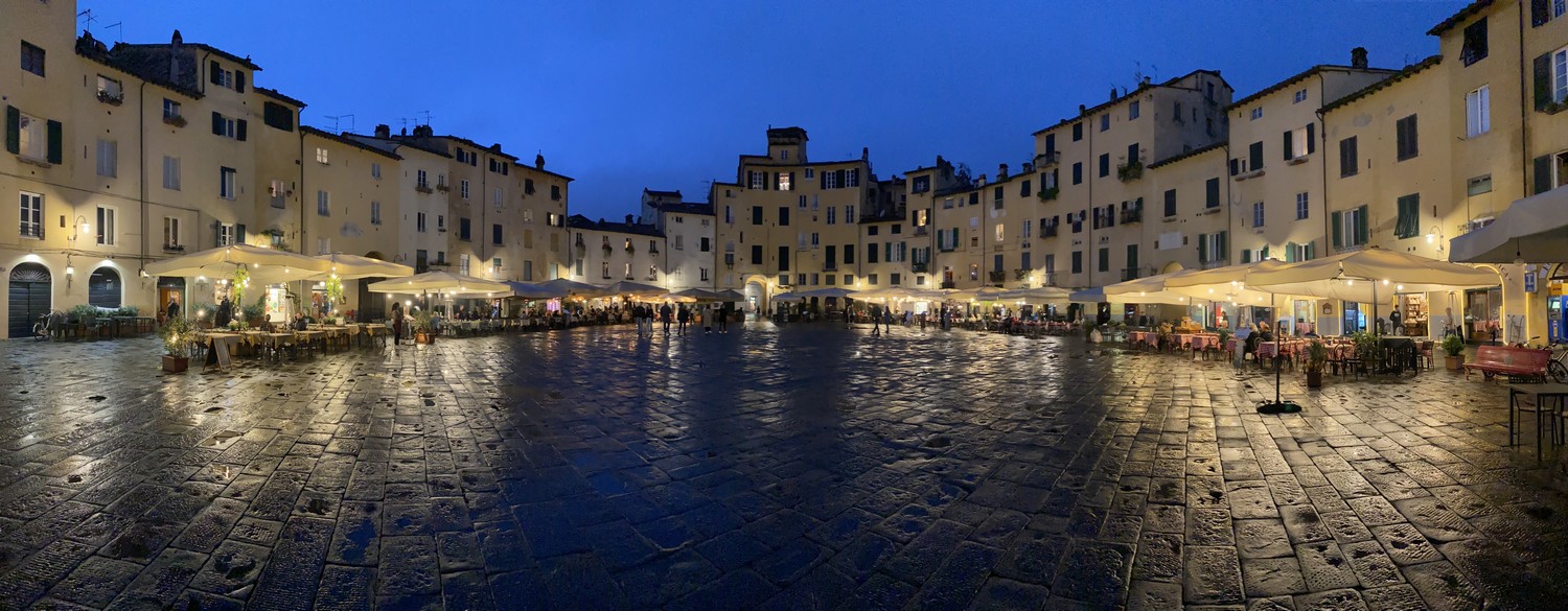 Piazza dell'Anfiteatro, Lucca, Italy